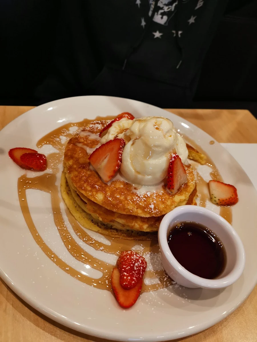 Pancakes, Lil Kitch