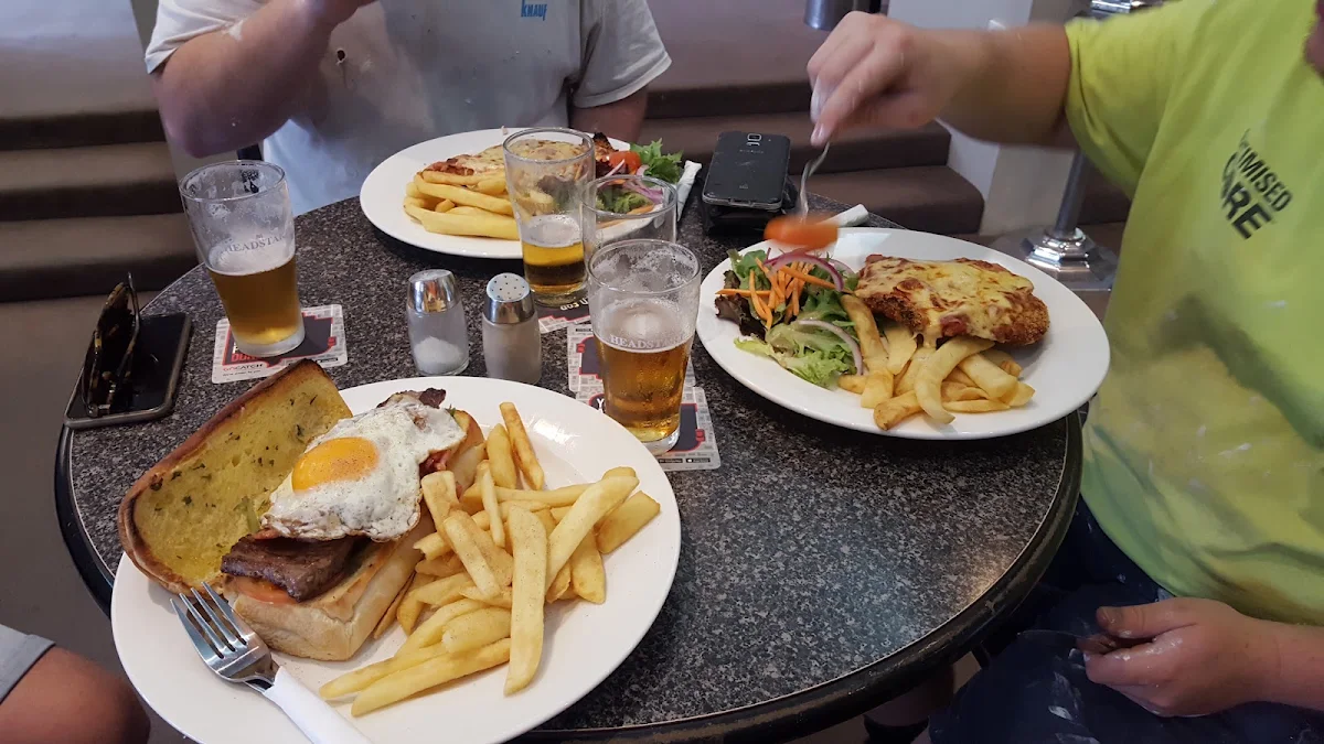 Highlights, Riversdale Hotel