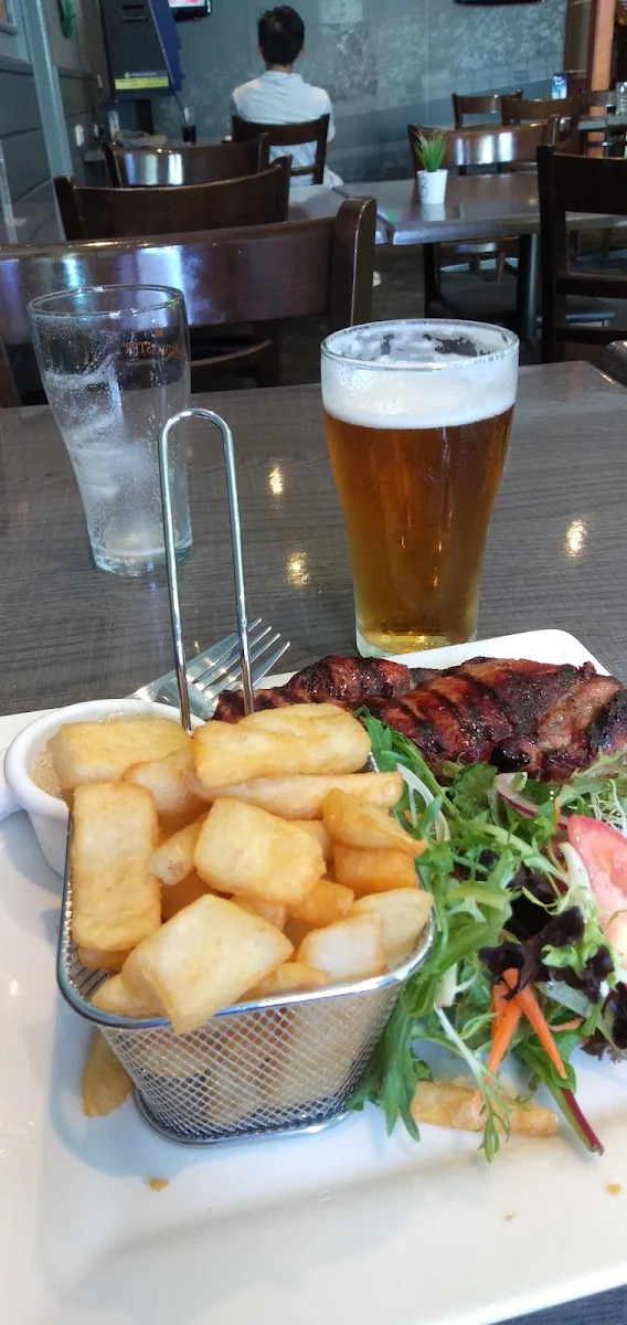 Highlights, Riversdale Hotel