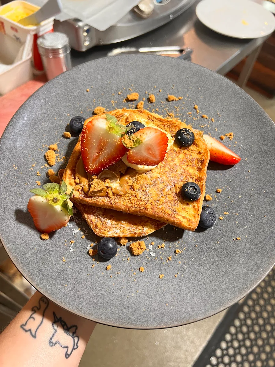 Highlights, Dunes Cafe
