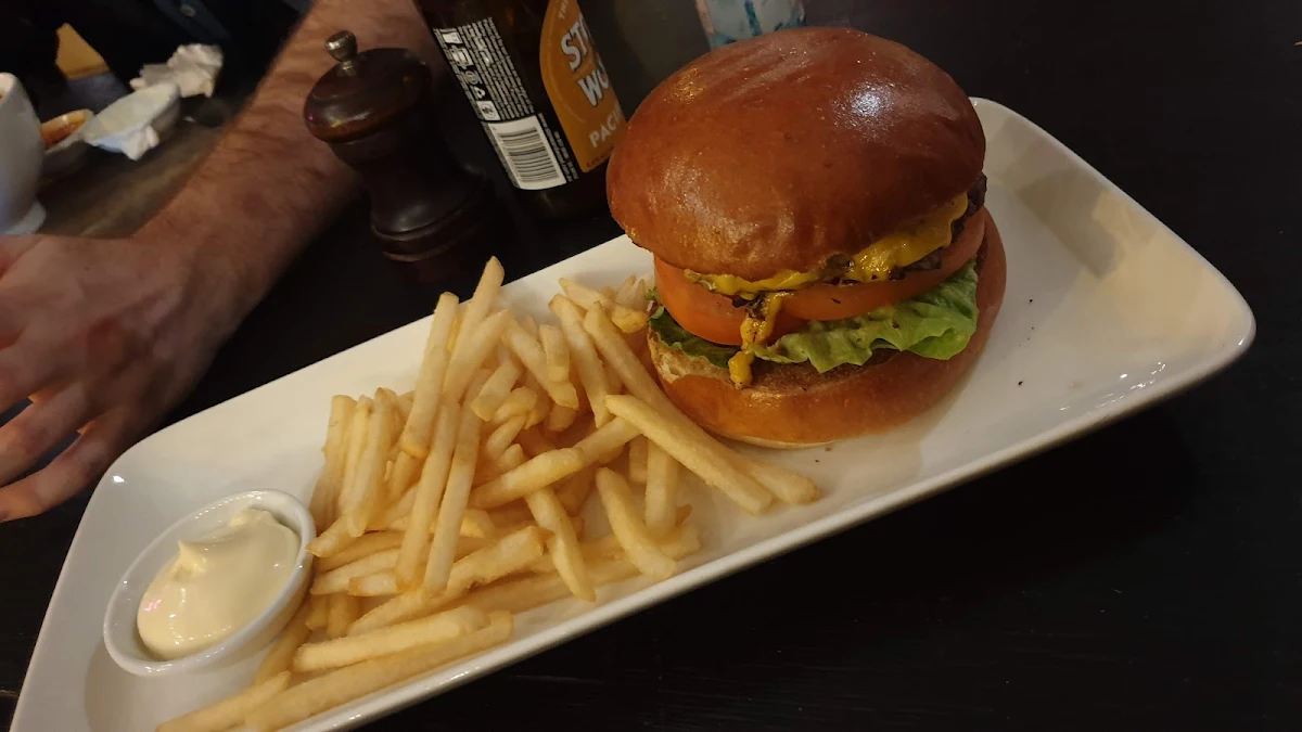 Burger, The Vineyard Restaurant