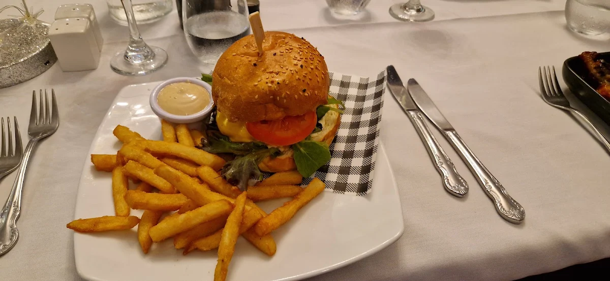 Burger Beef, Rhys' Restaurant
