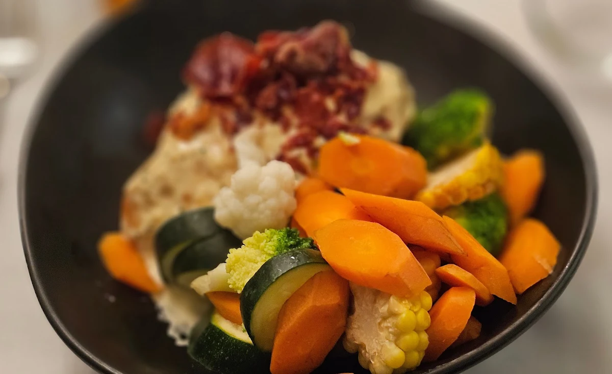 Highlights, Rhys' Restaurant