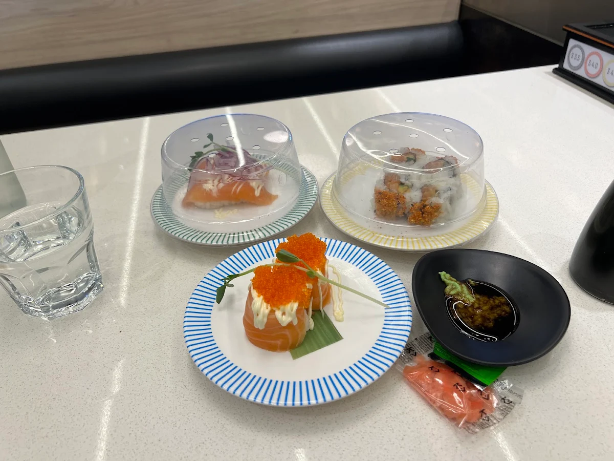 Tobiko Salmon Sushi