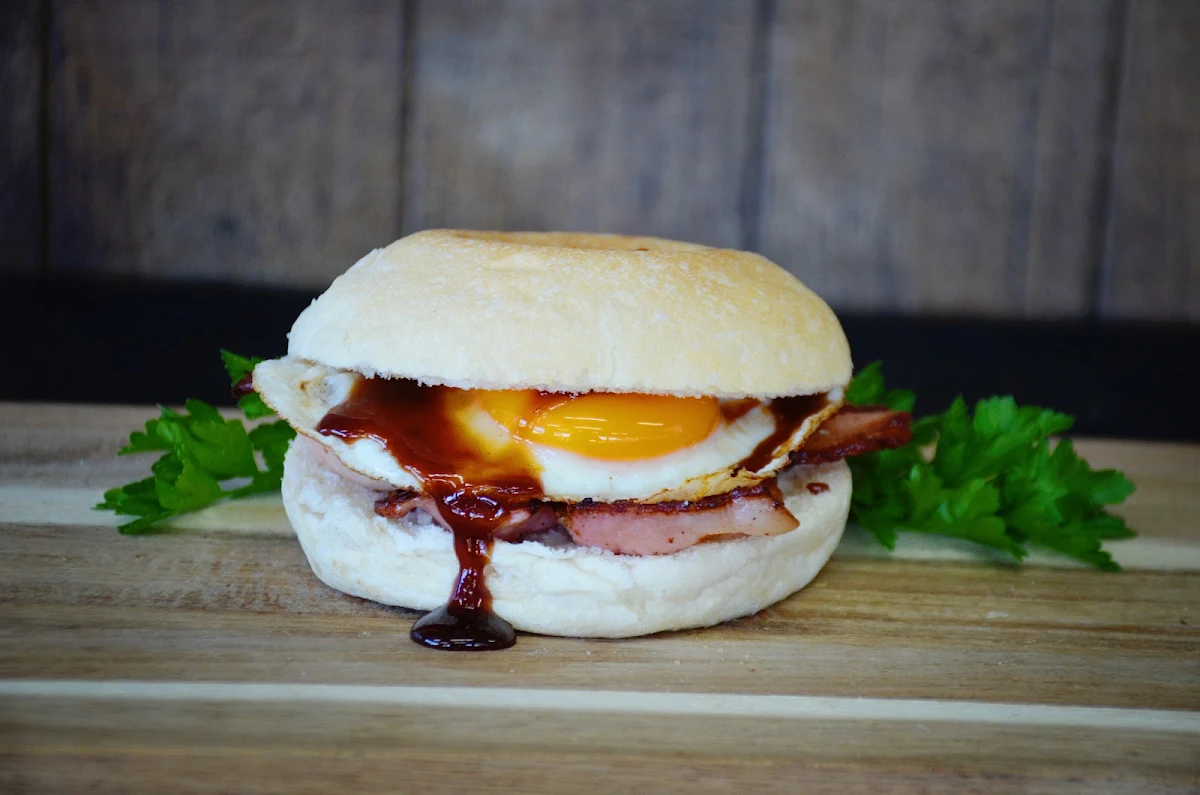 Bacon & Egg Roll, Georges On Argyle