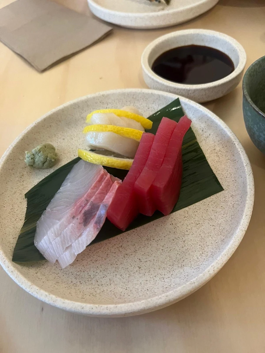 Sashimi, Hiyori Japanese Bar & Restaurant