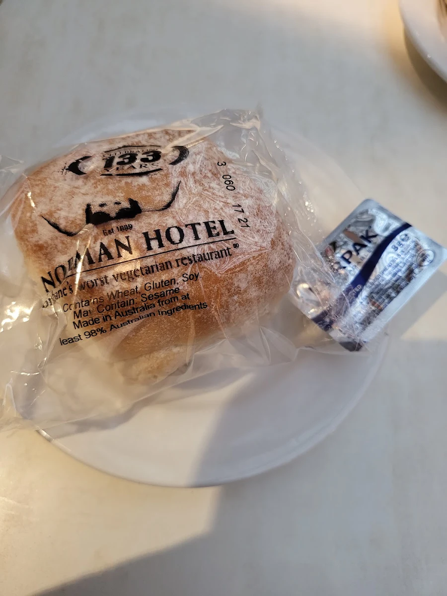 Bread Roll, Norman Hotel
