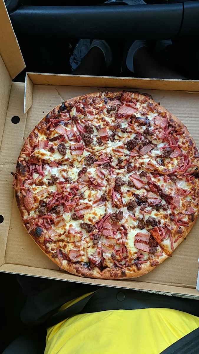 BBQ Meatlovers, Crav’N Pizza & Takeaway Mildura