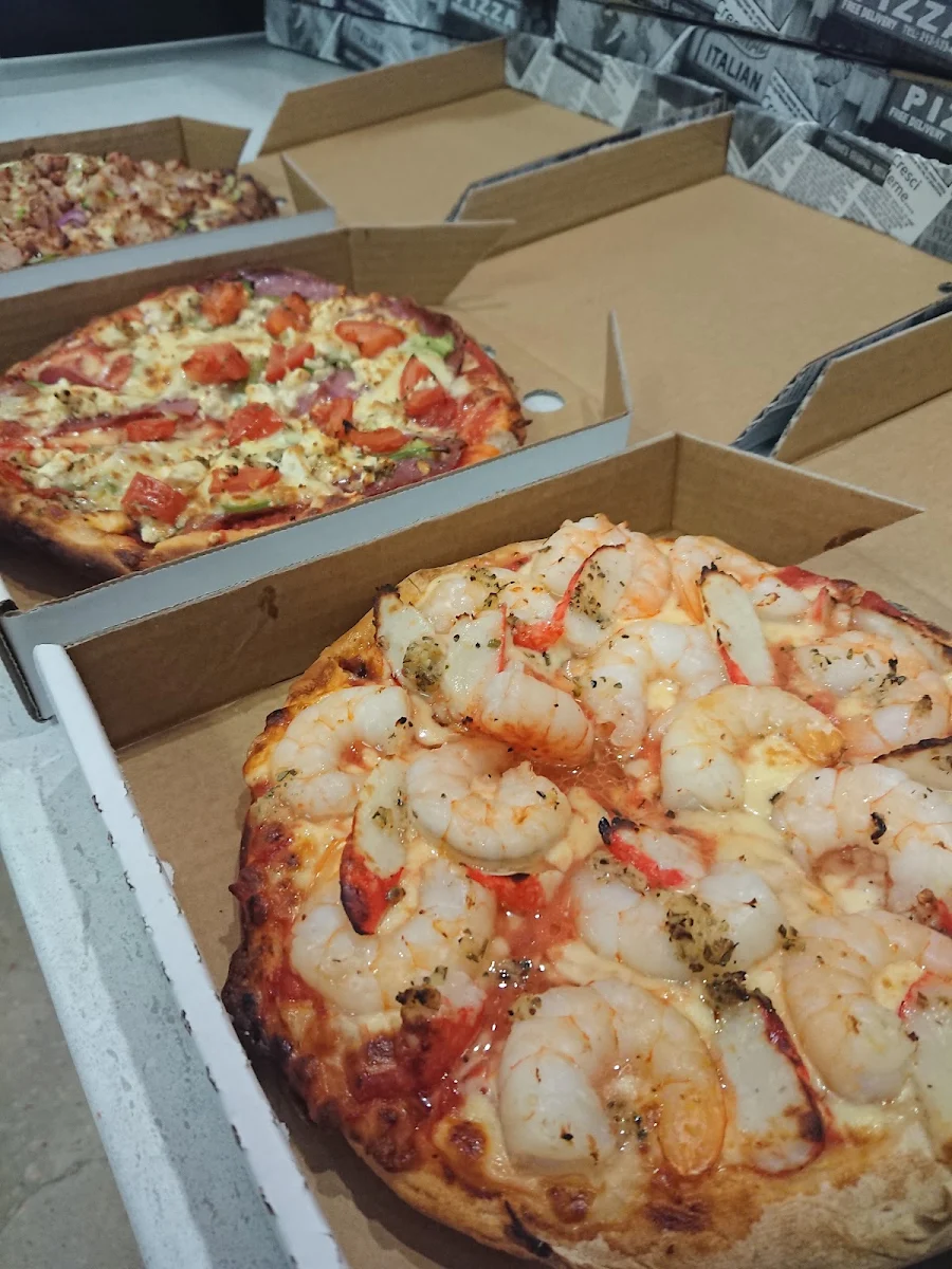 Highlights, Crav’N Pizza & Takeaway Mildura