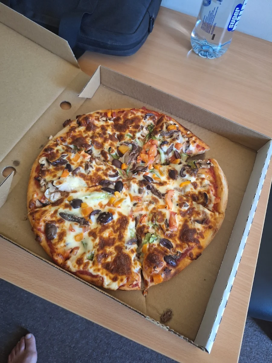 Highlights, Crav’N Pizza & Takeaway Mildura