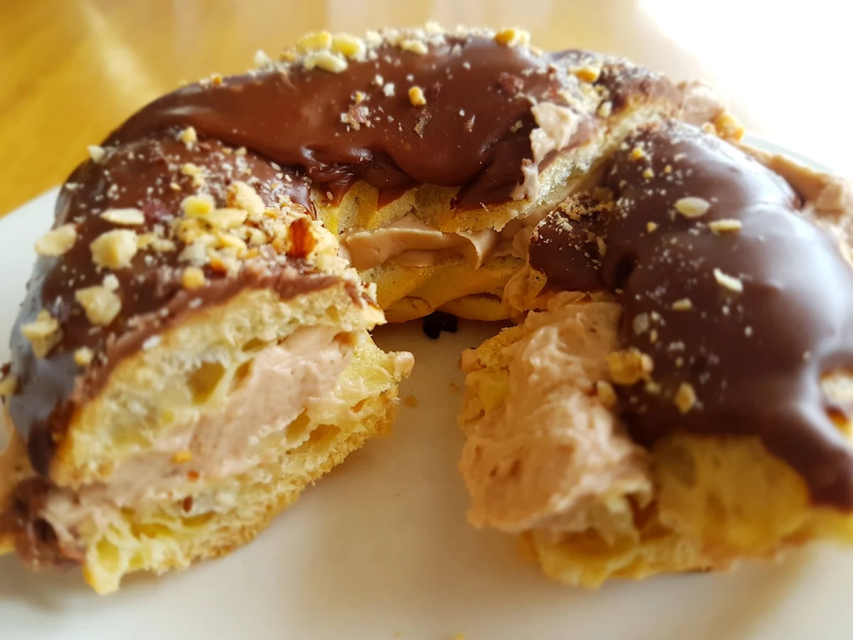 Hazelnut Éclair