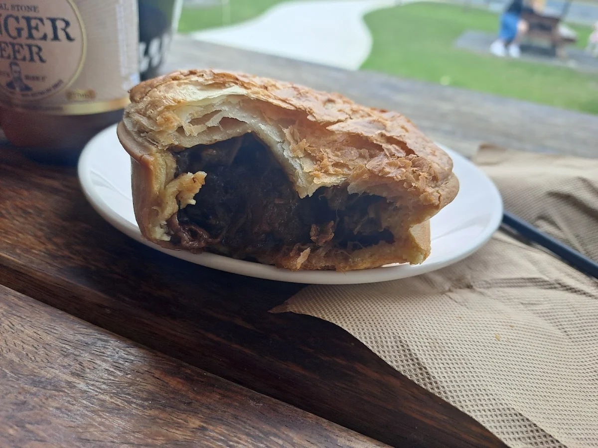 Slow Cooked Brisket Pie Floater