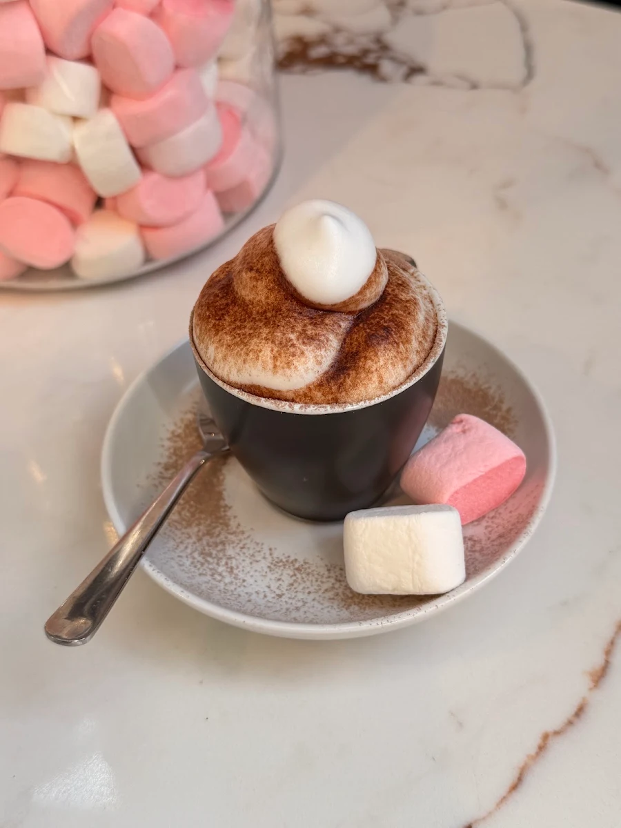 Highlights, Grande Cafe