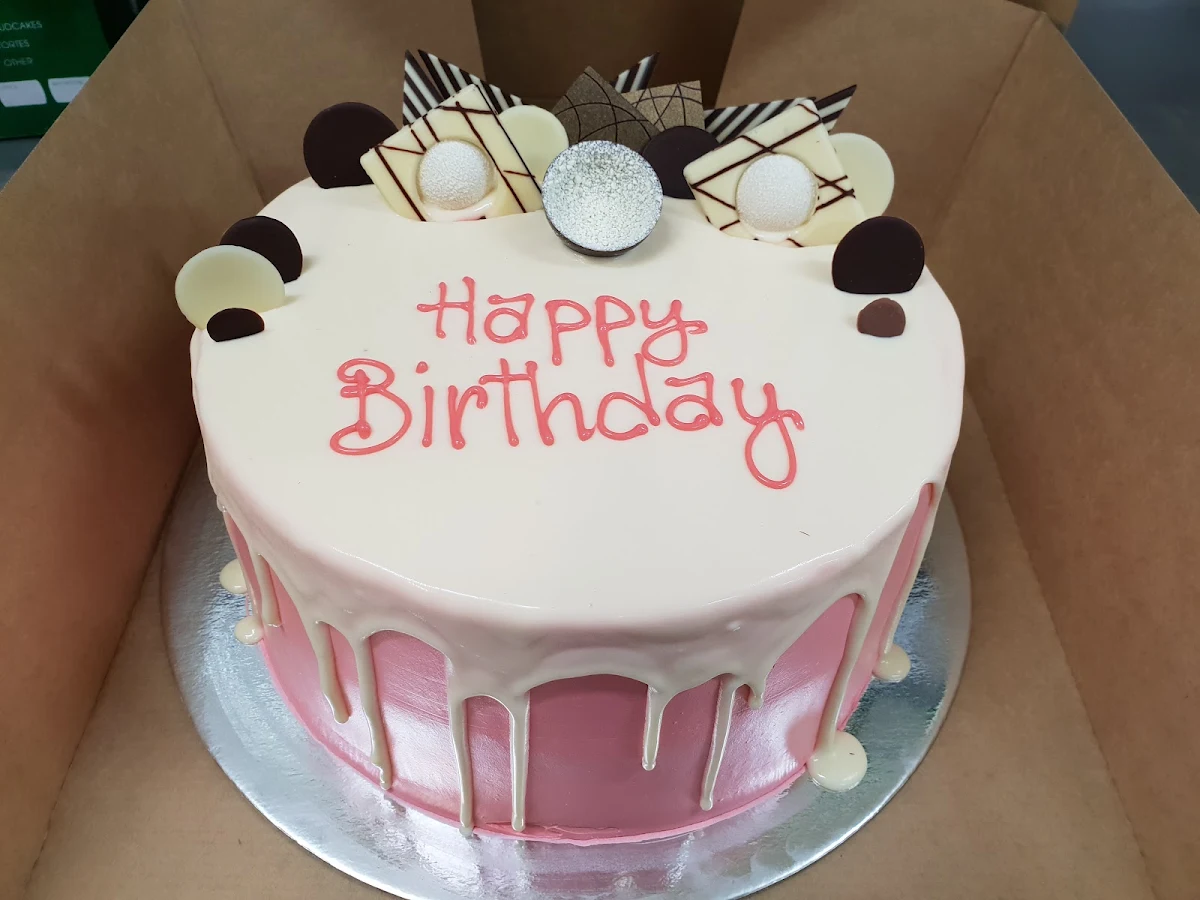 Drip Cake, The Cheesecake Shop Noble Park