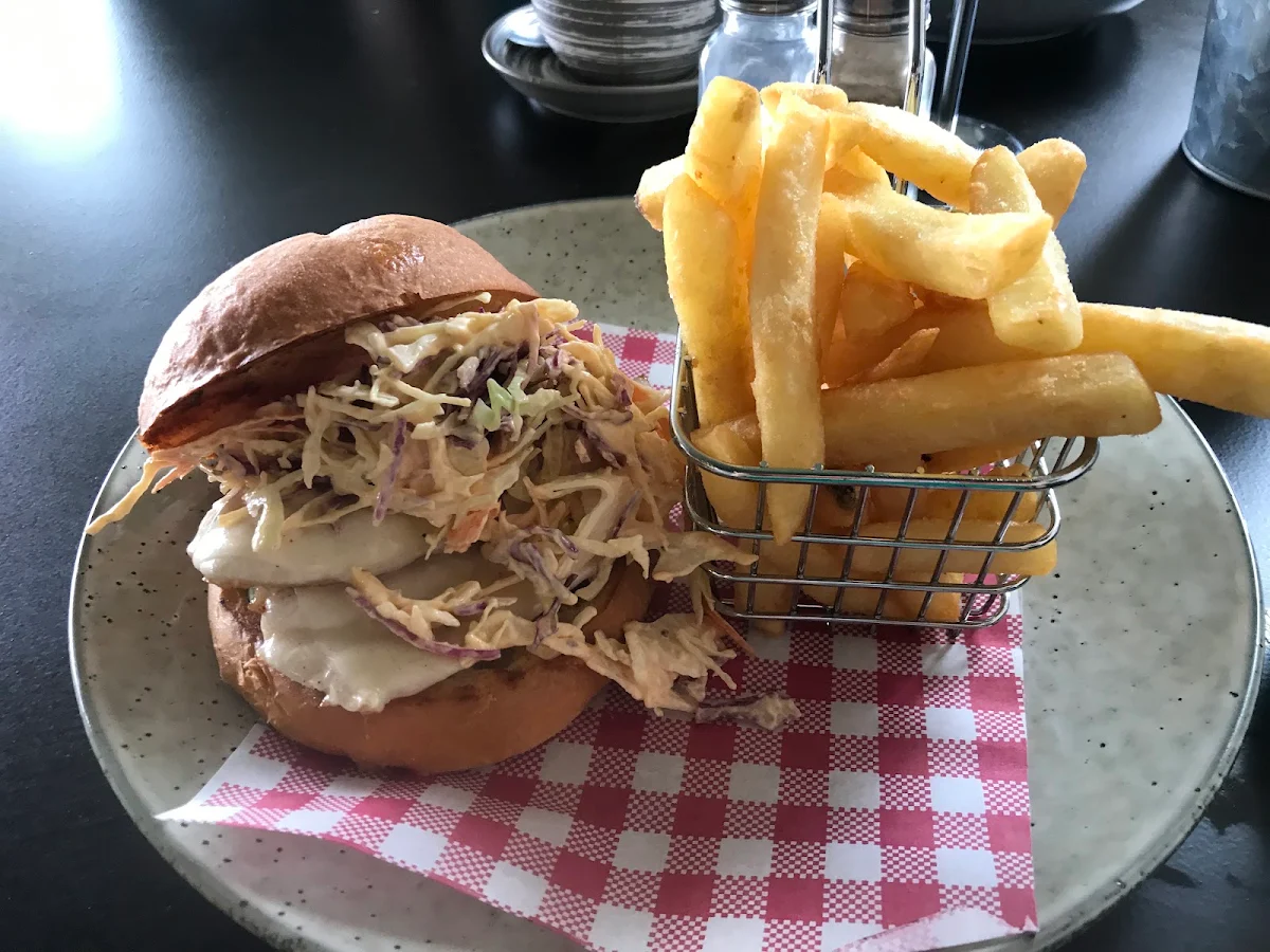 Chicken Burger, Cafe Ya Here