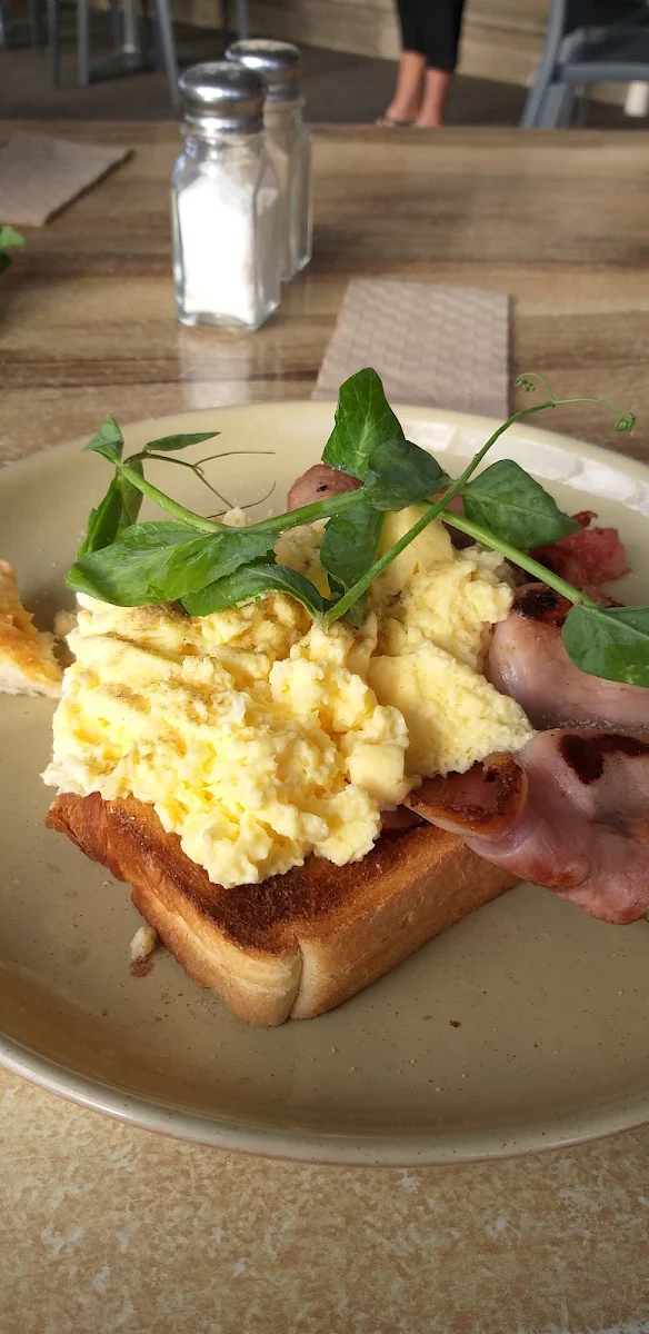 Scrambled Eggs, DONOVANS Surf Club Restaurant