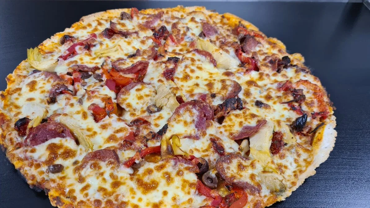 Highlights, Graceville Pizza