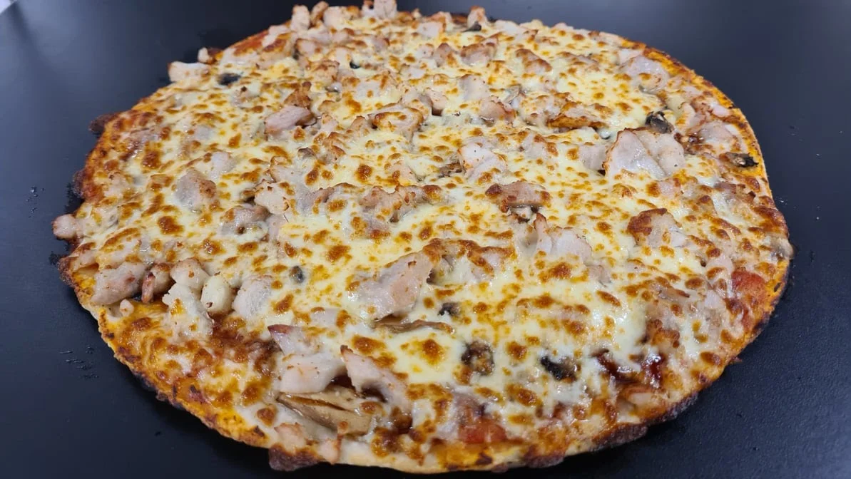 Highlights, Graceville Pizza