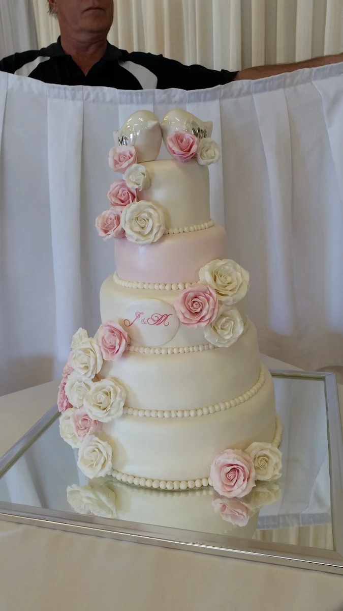Marble Dark and White Chocolate Mudcake with Vanilla Buttercream Covered in Fondant