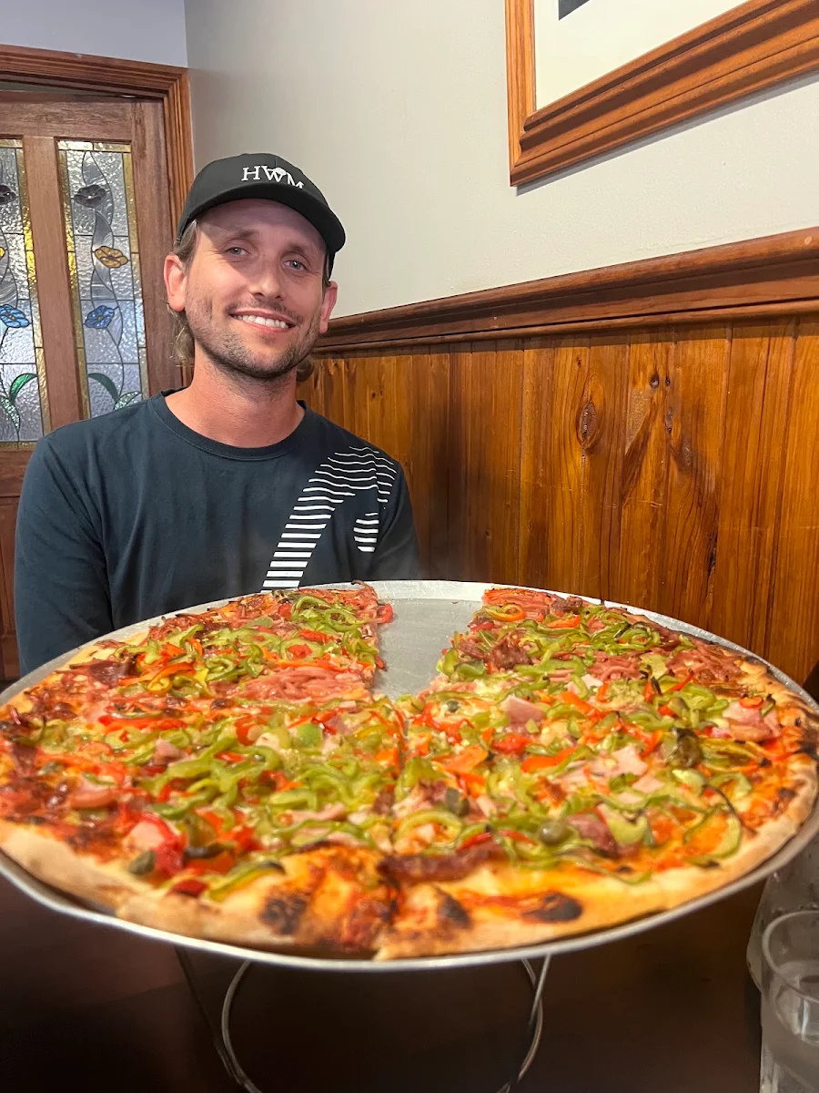 Highlights, Silvio's Newtown Pizza (Roman Style)