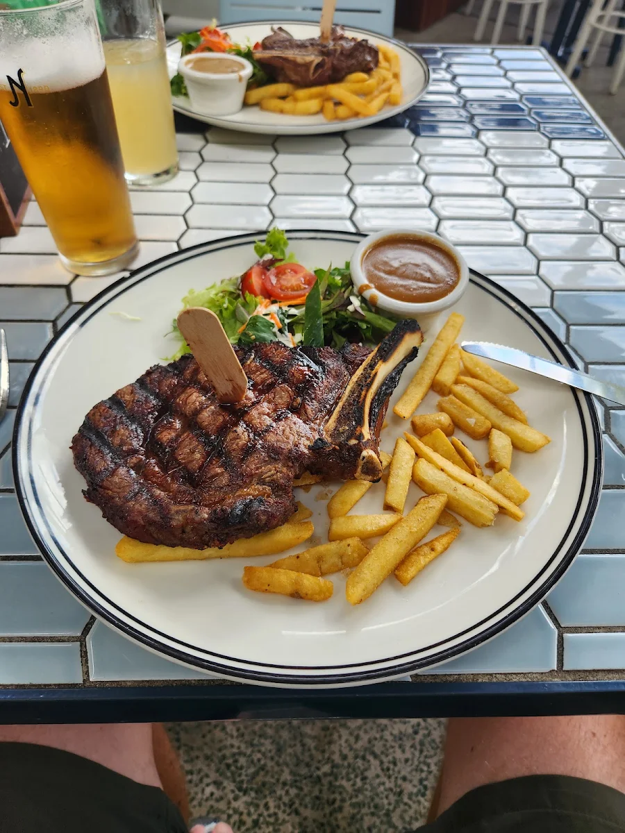 Steak & Chips, The Normanby Hotel