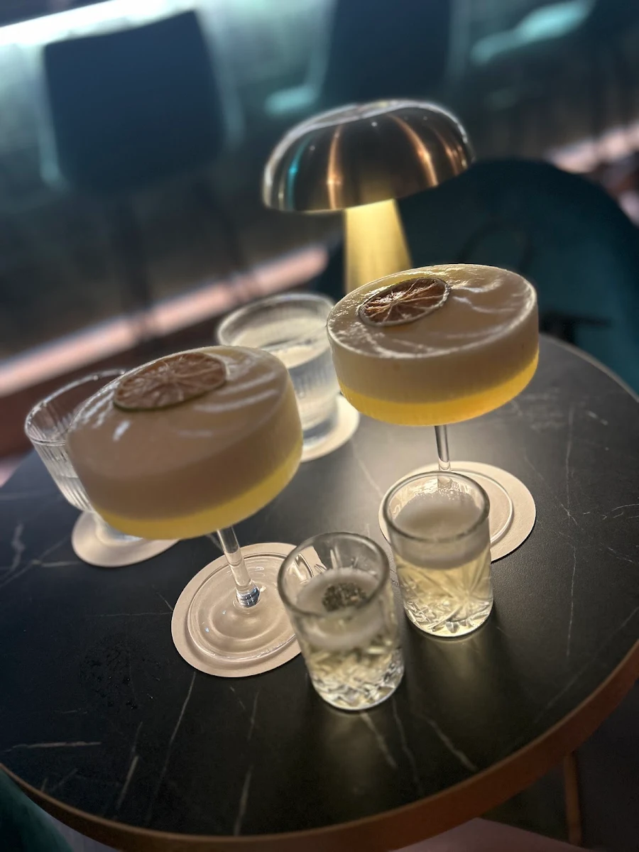 Highlights, Sneaky Mick's Cocktail & Supper Lounge