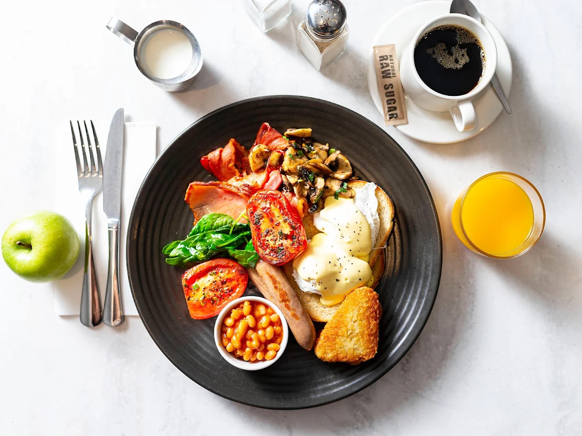 Highlights, Selections Bistro