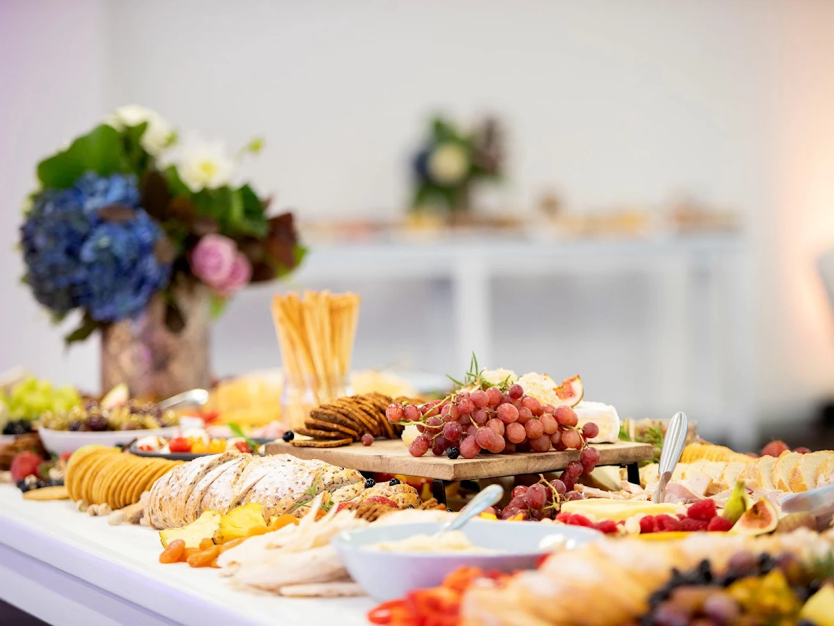 Highlights, Selections Bistro