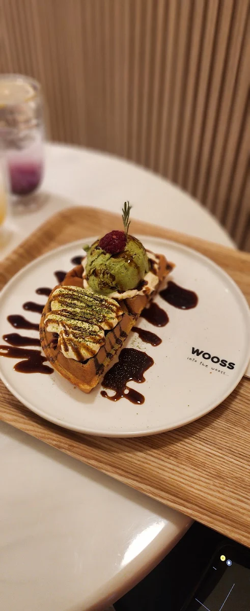 Highlights, WOOSS Au Desserts and Cafe