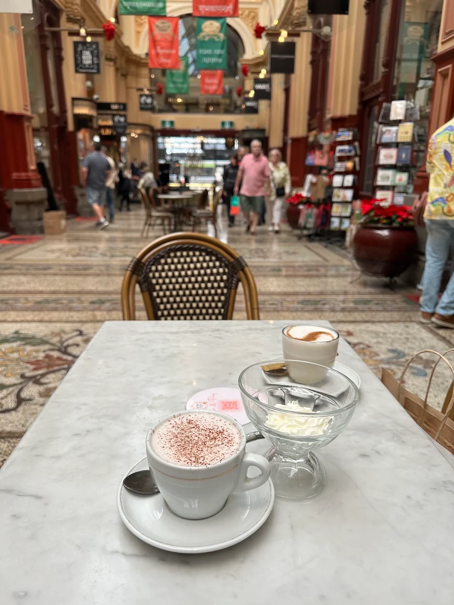 Cappucino, Le Petit Chateau Restaurant