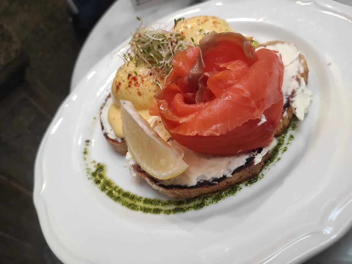 Highlights, Le Petit Chateau Restaurant