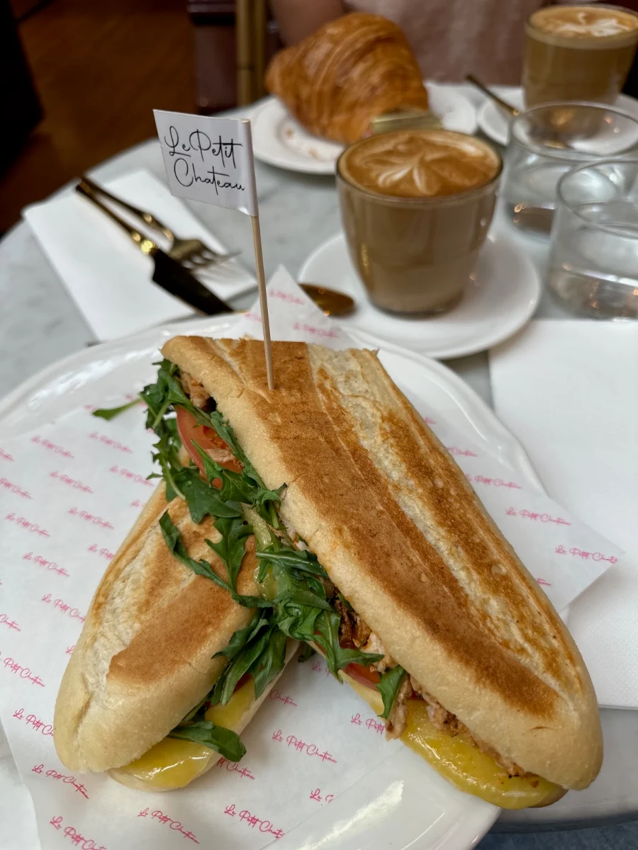 Highlights, Le Petit Chateau Restaurant