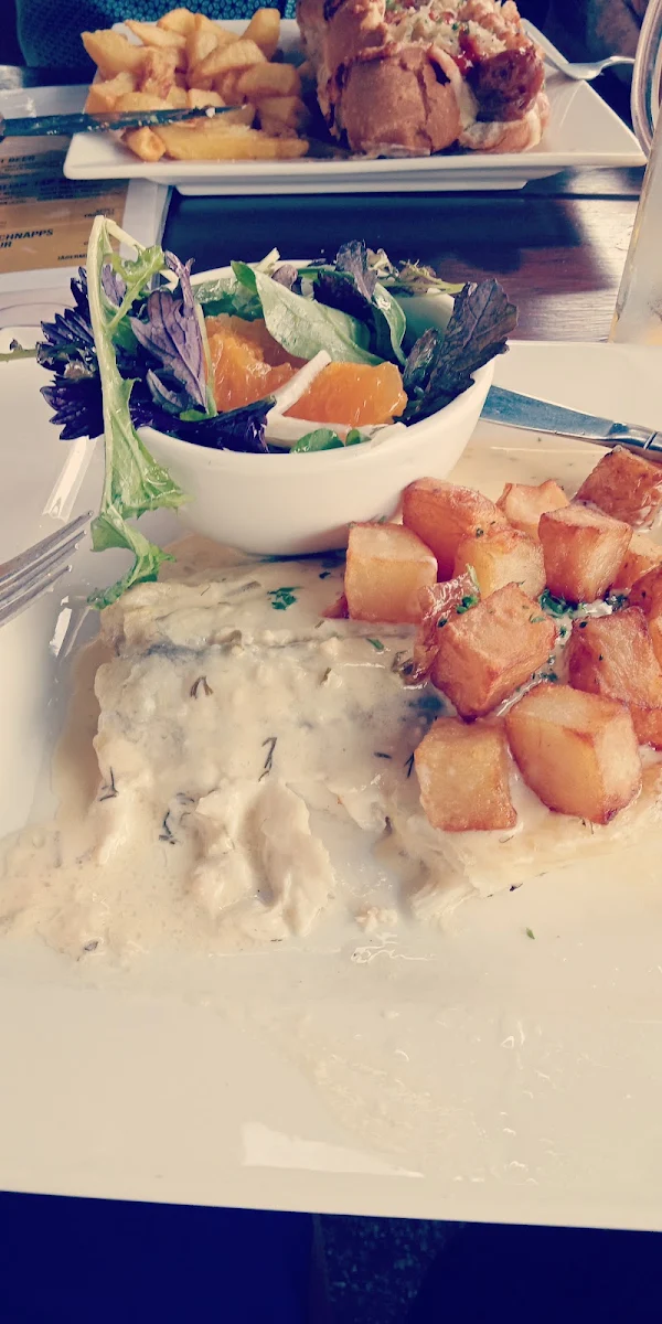 Barramundi, German Arms Hotel
