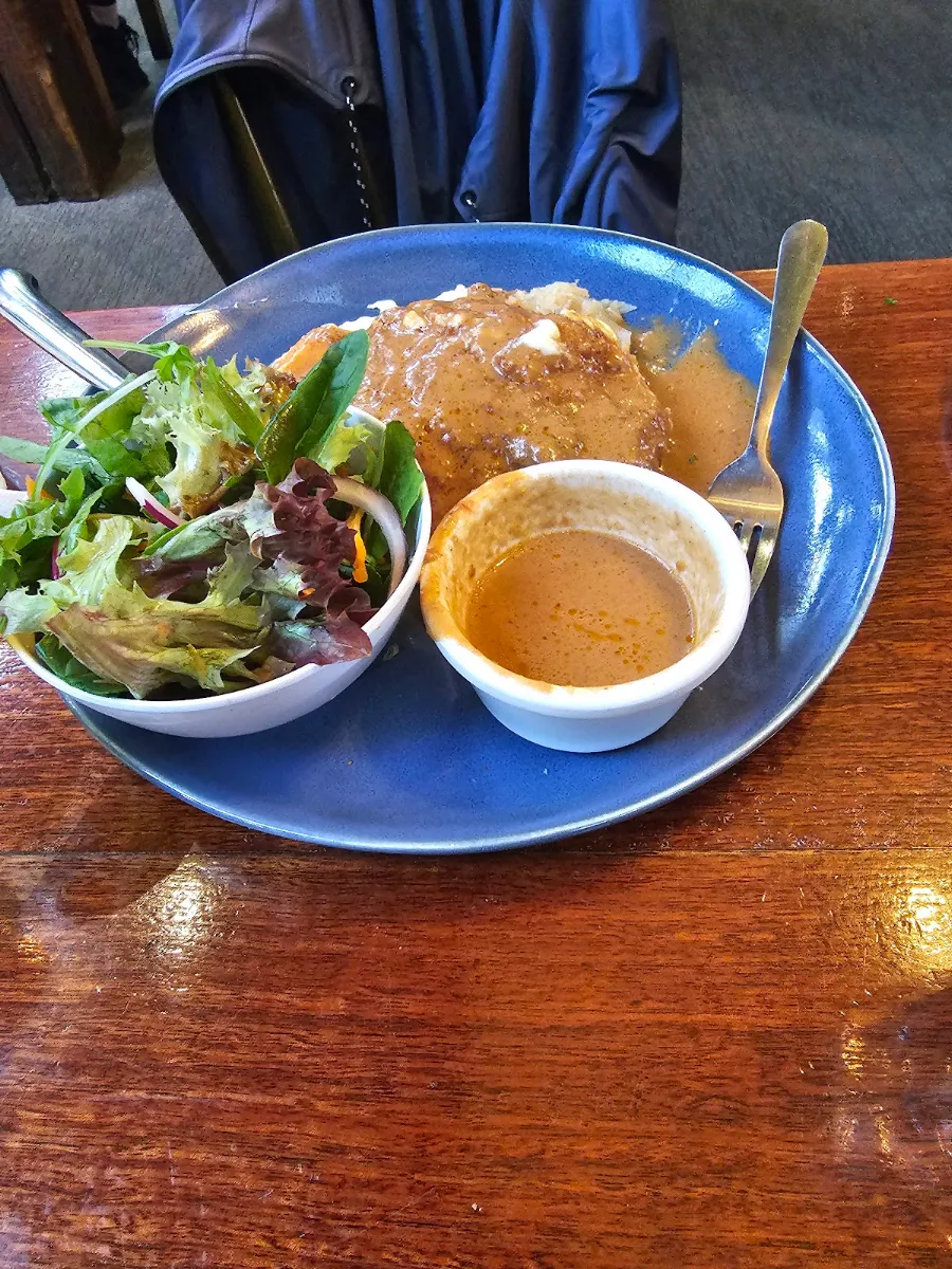 Snitzel, German Arms Hotel