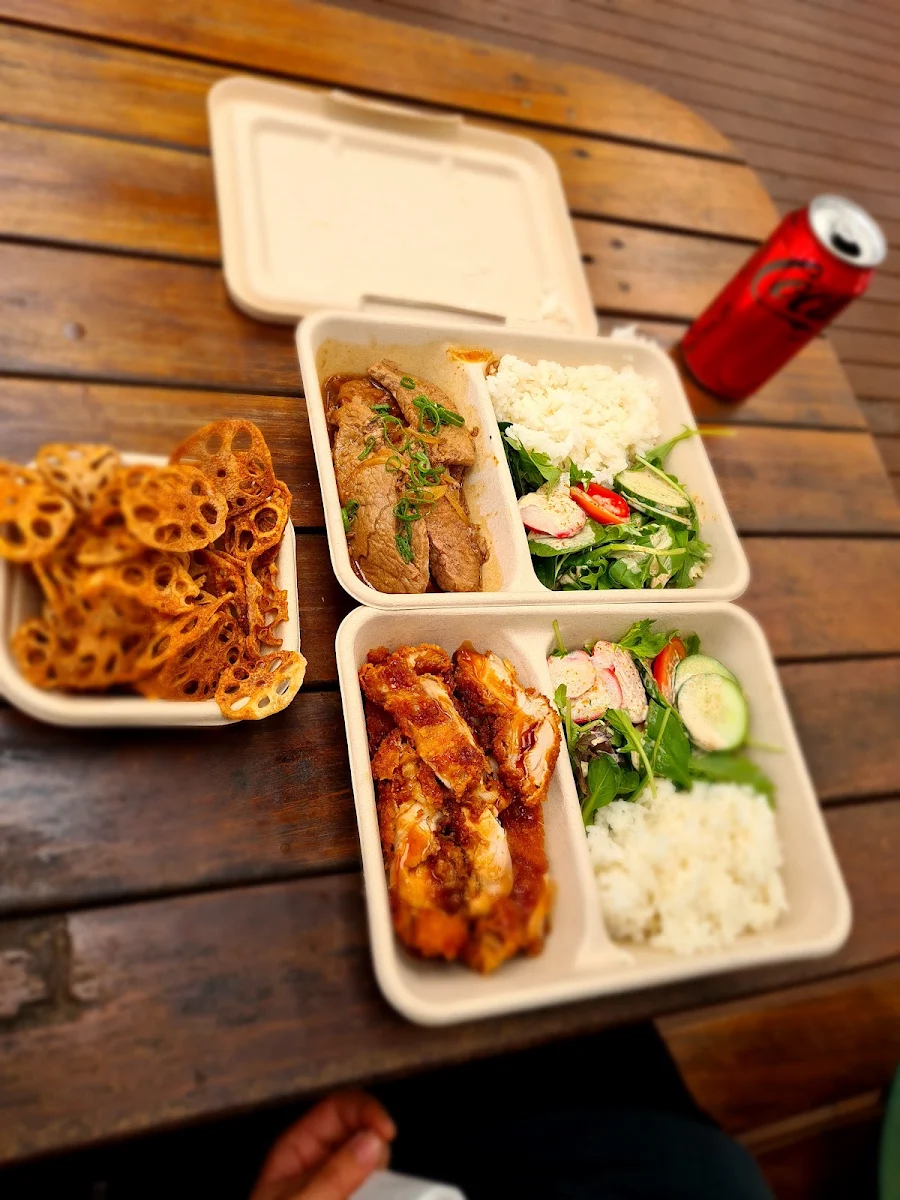 Highlights, Hiroko Cafe