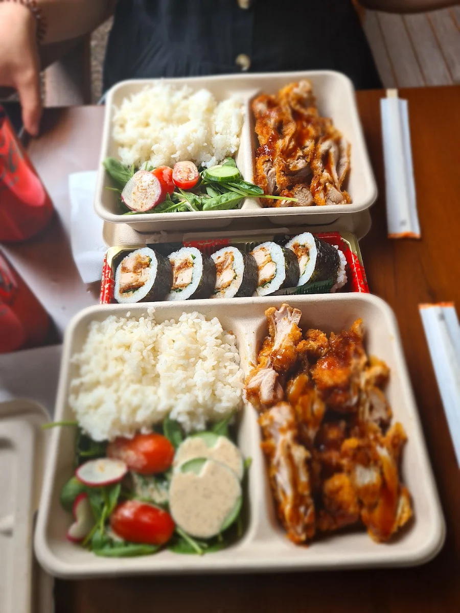 Highlights, Hiroko Cafe