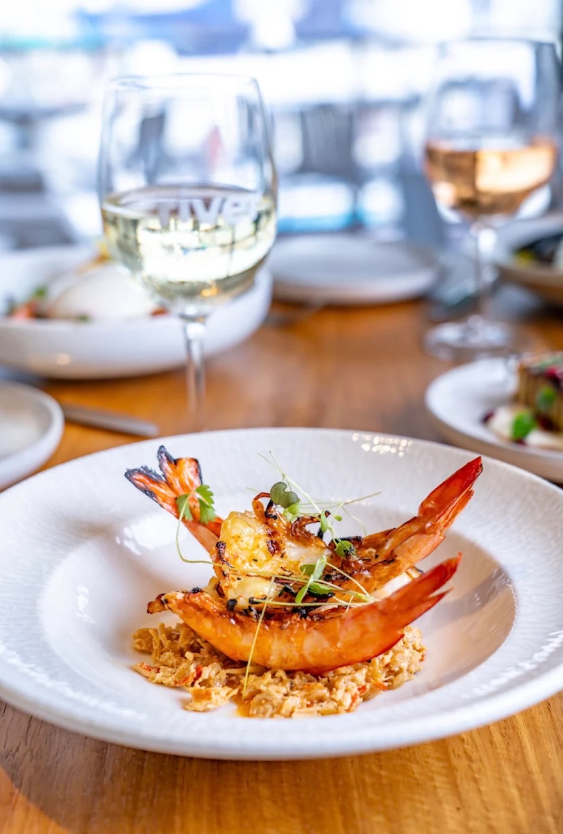 Highlights, River Bar + Dining
