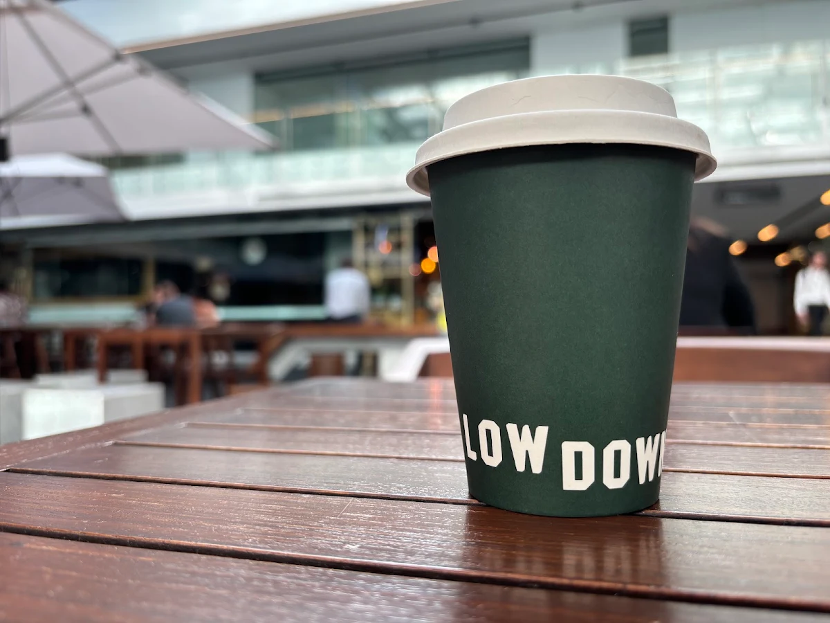 Flat White, Lowdown