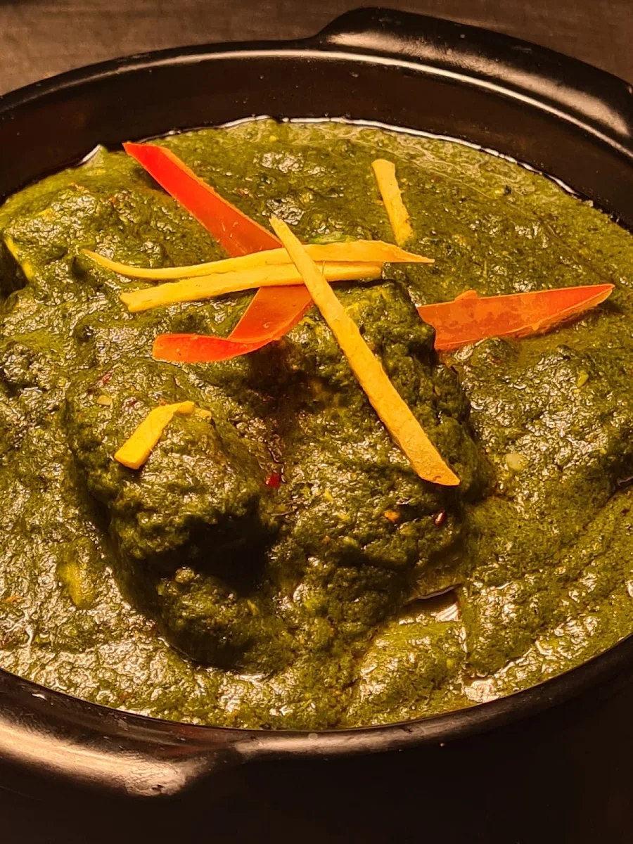 Chicken Saag Balti, Curry Munchers