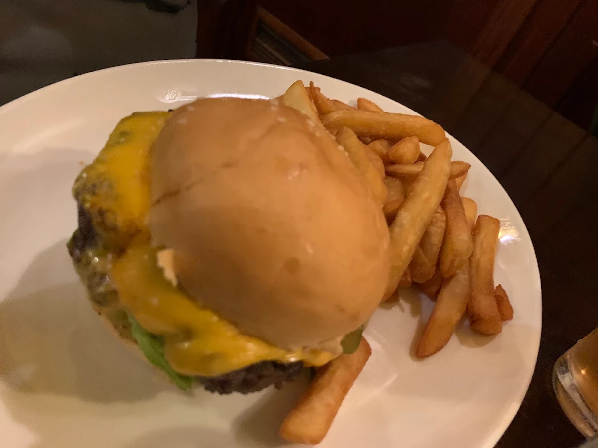 Dickens Burger, The Charles Dickens Tavern