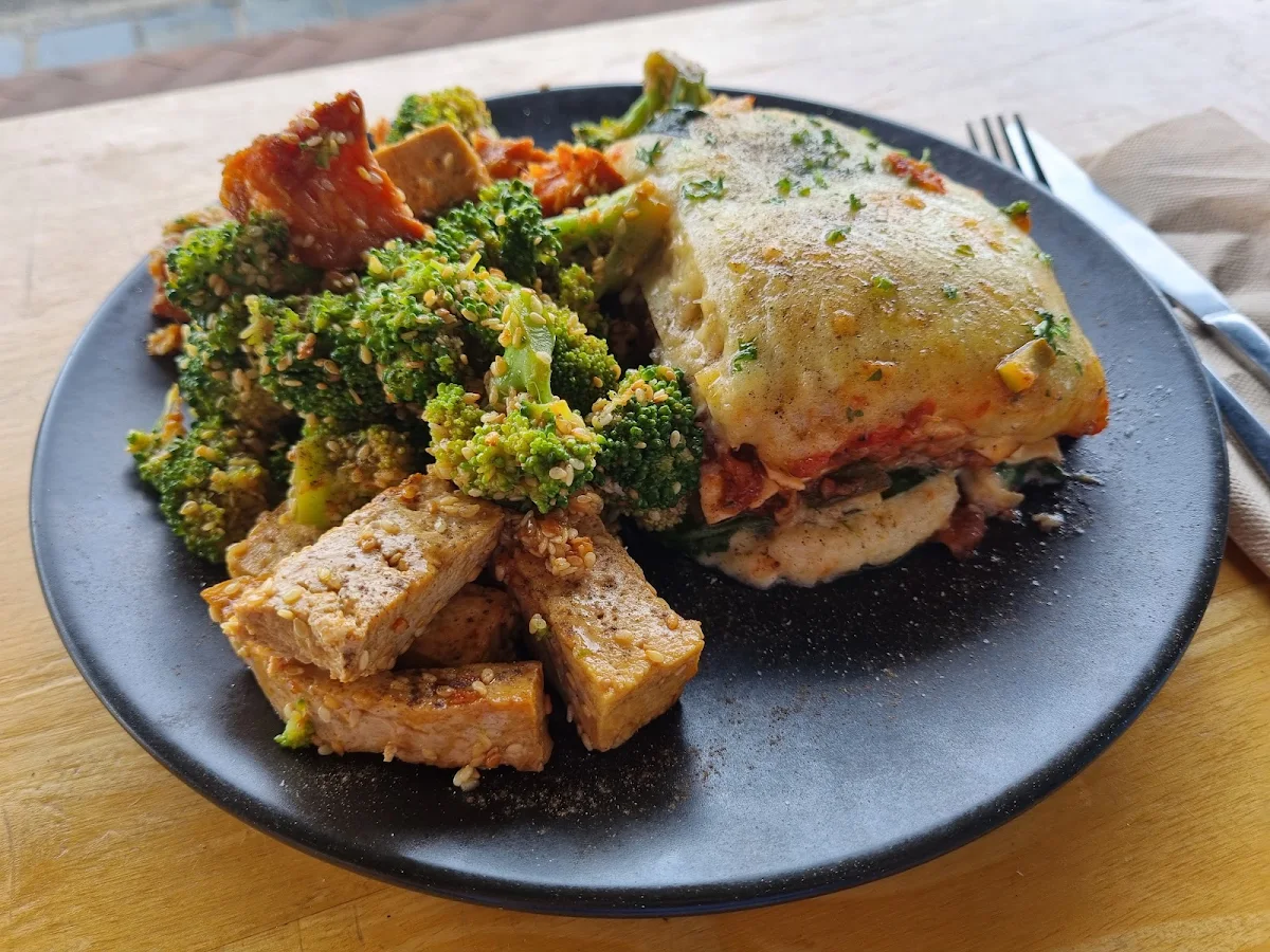 Lasagne and Broccoli Salad