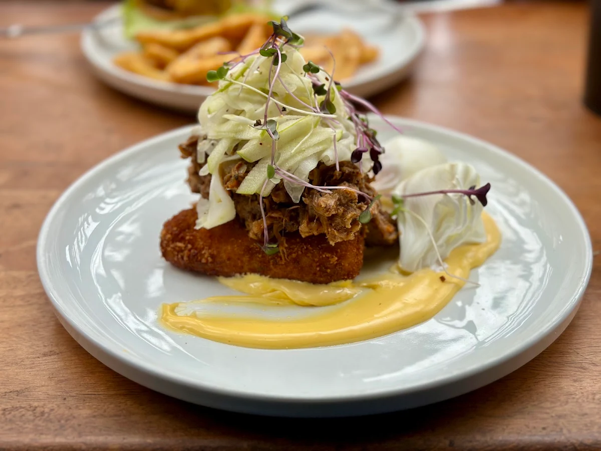 Pulled Pork Benedict