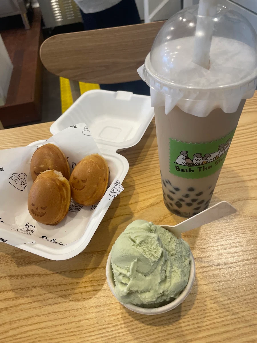 Cream Cheese Soy Milk Tea with Mochi Black Rice & Soy Powder 豆乳米麻薯