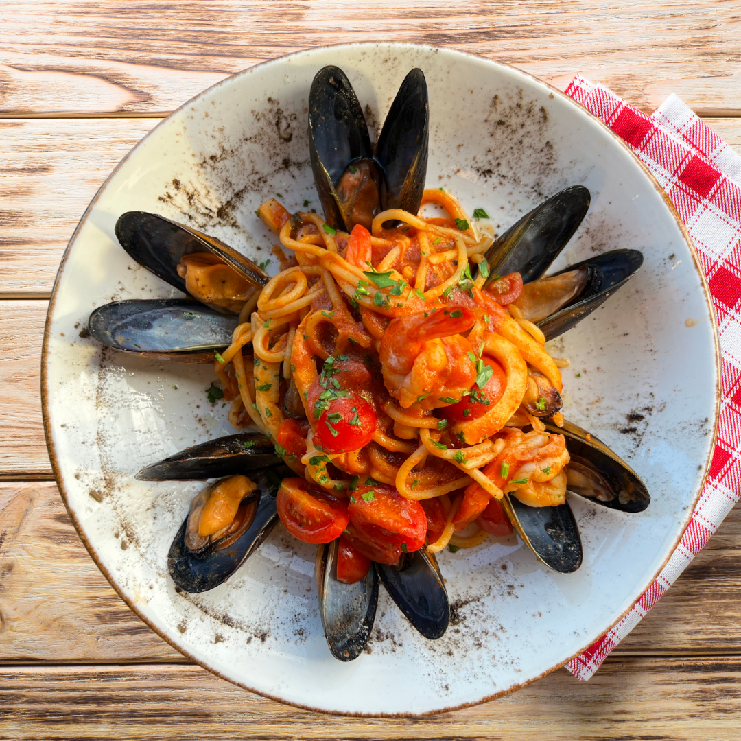 Spaghetti Seafood, Pizza at Yours by Emiliano