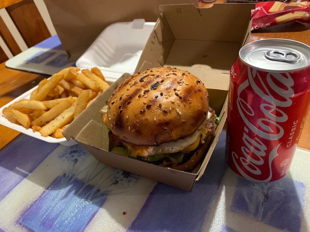 Highlights, Grill House Burger & Parma