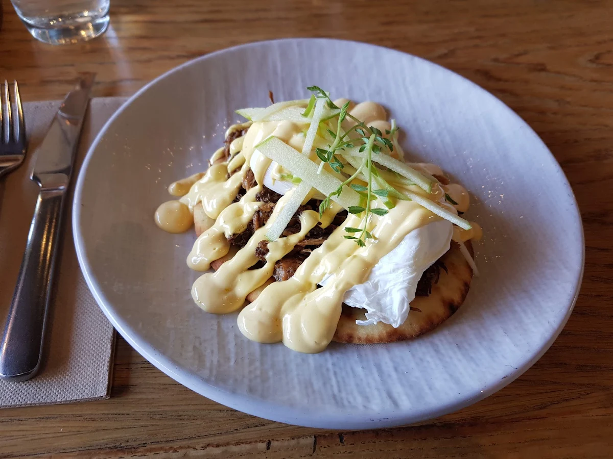 Roti Eggs Benedict