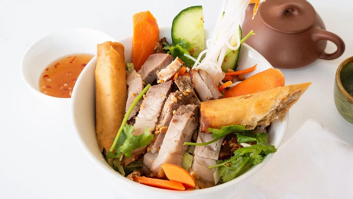 Highlights, Rolls on the run Banh Mi
