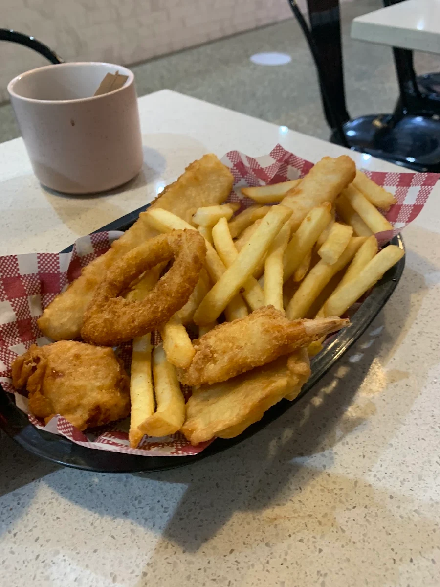 Seafood Basket, Silver Key Cafe