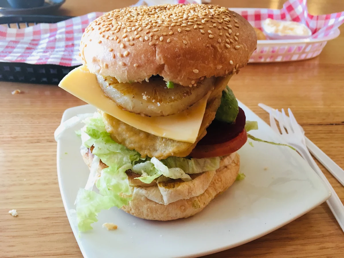 Veggie Burger, Silver Key Cafe