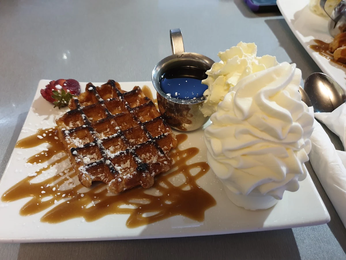 Waffles, Caloundra Power Boat Club